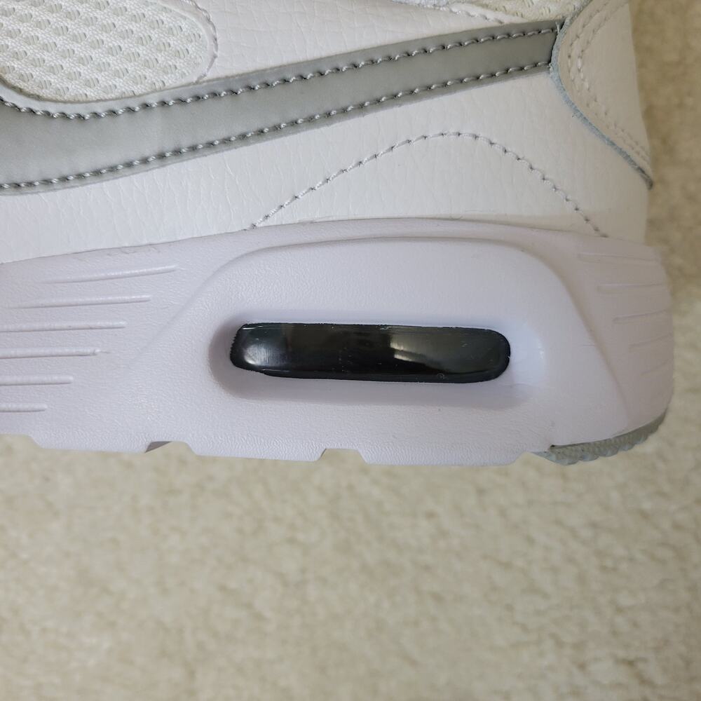 EUC Women's 8.5 Nike Air Max Running Shoes Sneakers White Metallic Platinum - Picture 4 of 14